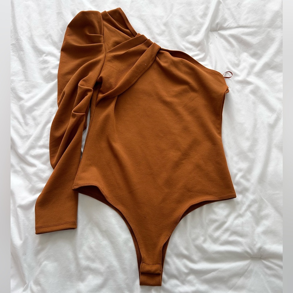 Fab’rik one shoulder orange bodysuit